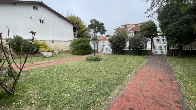 Hermosa Casa de 3 ambientes sobre lote propio!!!