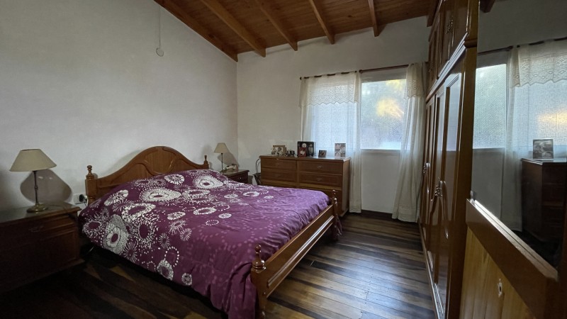 CASA DE 3 AMB + DPTO DE 2 AMB SOBRE LOTE DE 500MTS