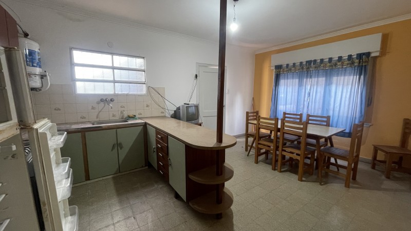 OPORTUNIDAD CASA DE 3 AMBIENTES AL FRENTE!!!