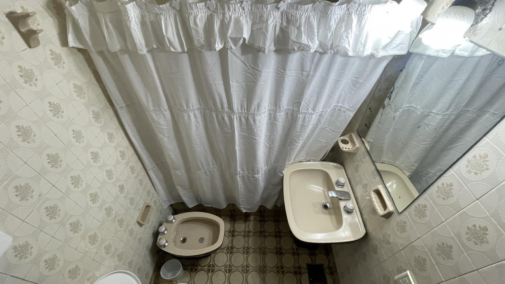 DEPARTAMENTO DE 2 AMBIENTES A METROS DEL MAR 1° PISO