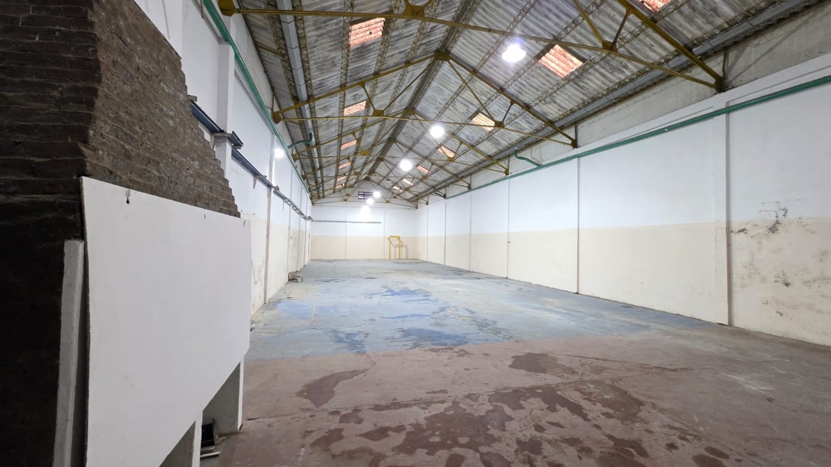 GALPON CON VIVIENDA