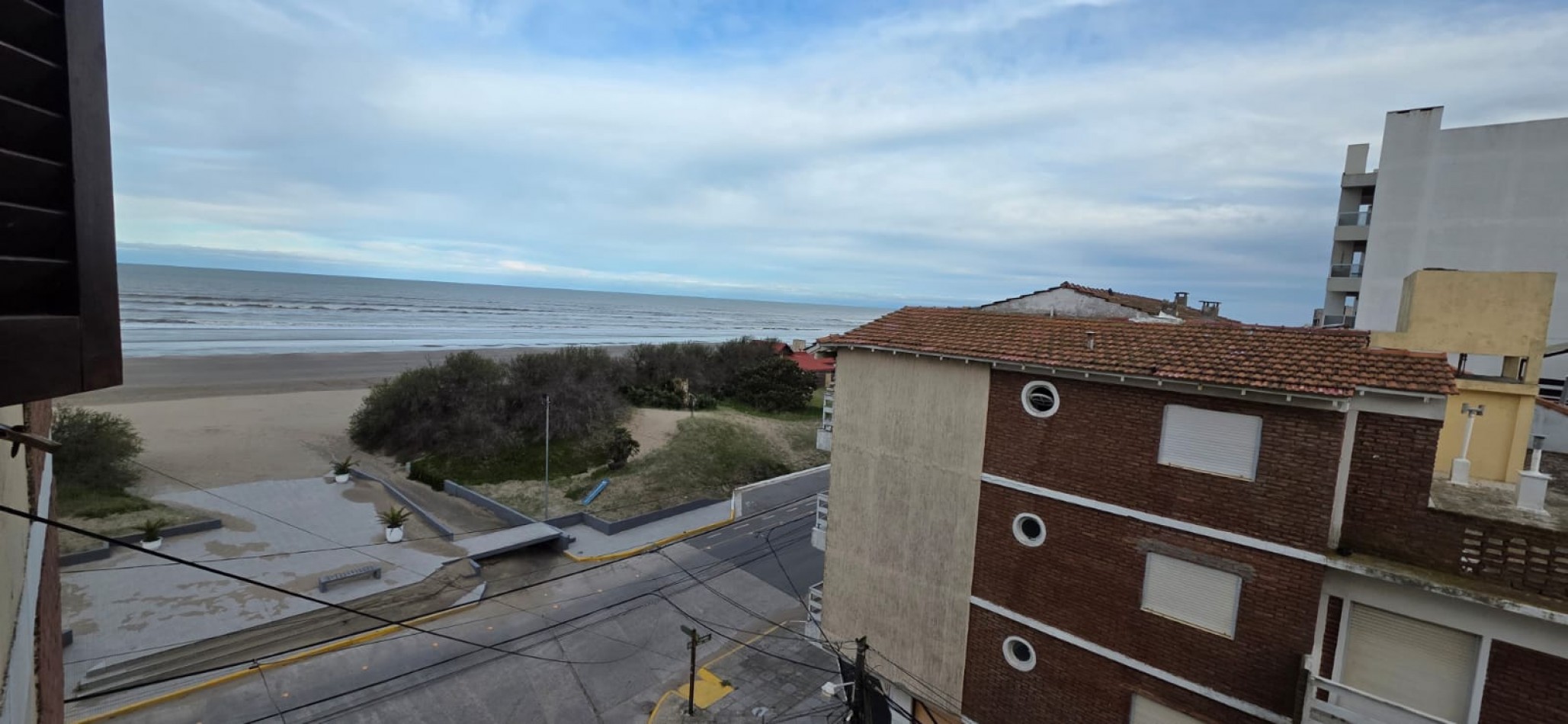 Monoambiente con vista al mar, a pasos de la playa y del centro peatonal de Av. Chiozza
