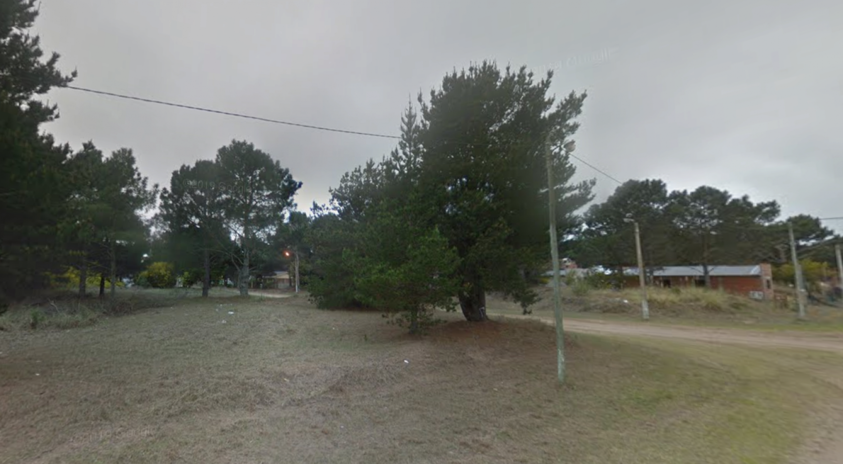 🌳 ¡LOTE EN ESQUINA FRENTE A LA PLAZA EN ZONA RESIDENCIAL! 🌳