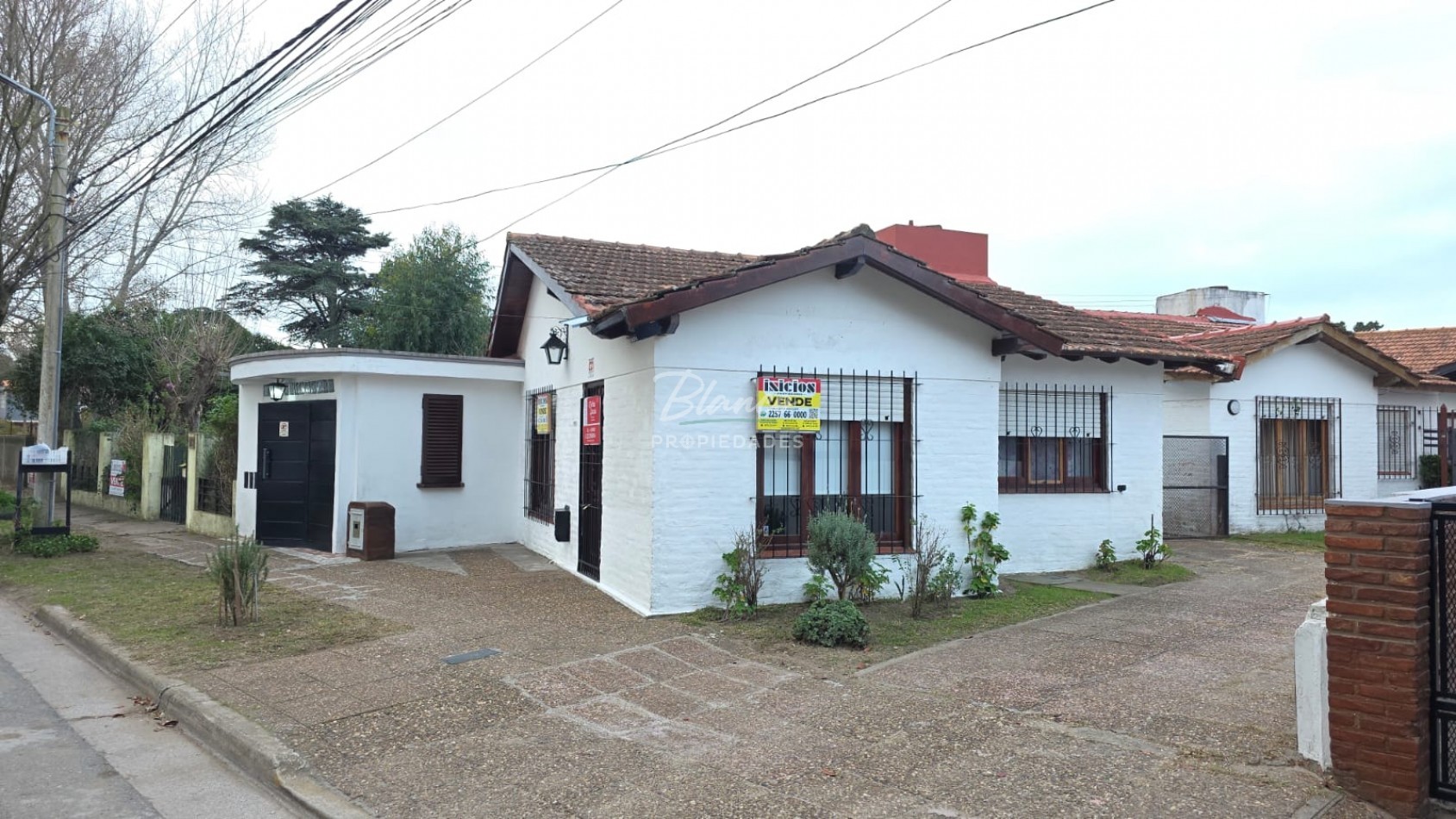 ¡IMPECABLE! PH al Frente 3 Ambientes con Todos los Servicios, Garage y Quincho