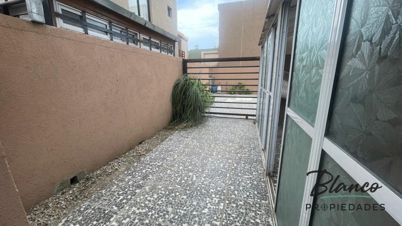 GRAN OPORTUNIDAD VENTA URGENTE DPTO 2 AMBIENTES CON COCHERA