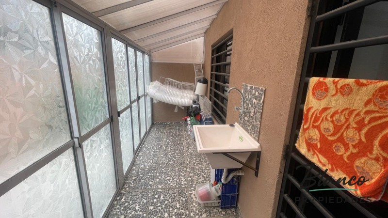 GRAN OPORTUNIDAD VENTA URGENTE DPTO 2 AMBIENTES CON COCHERA