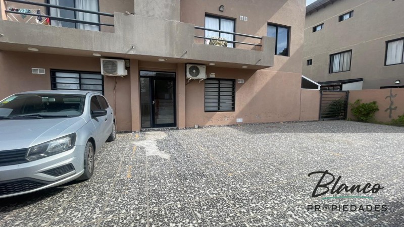 GRAN OPORTUNIDAD VENTA URGENTE DPTO 2 AMBIENTES CON COCHERA
