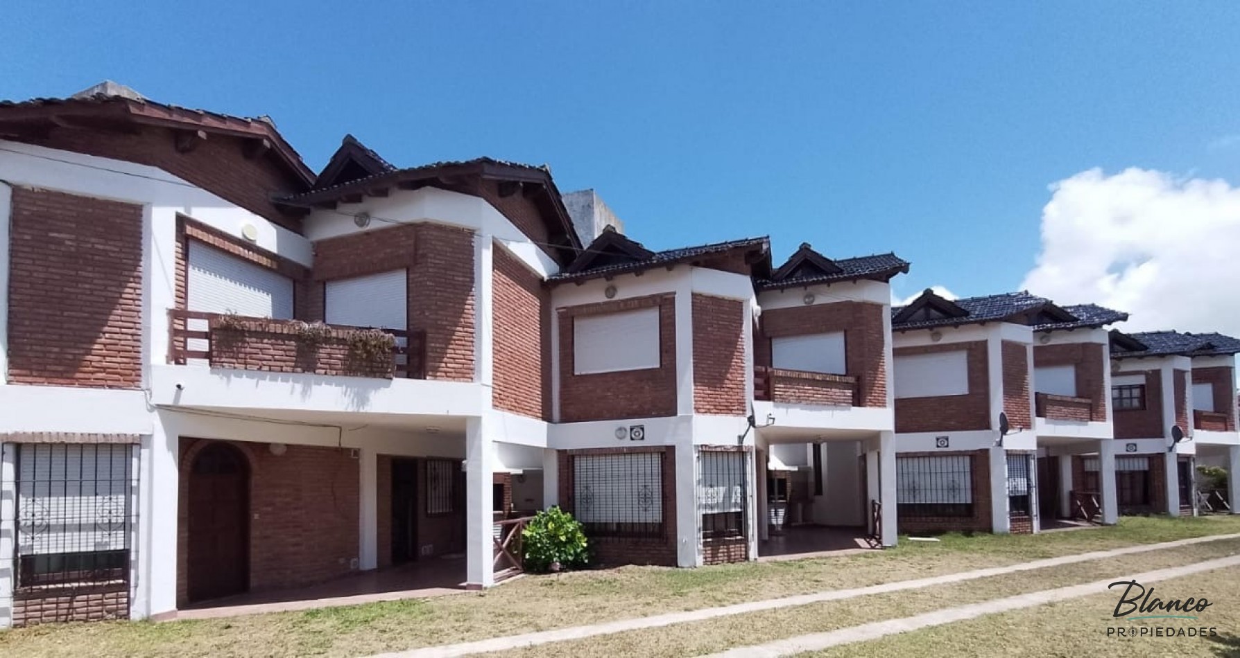 COMPLEJO DE DUPLEX EN VENTA - INDIVIDUAL O EN BLOCK