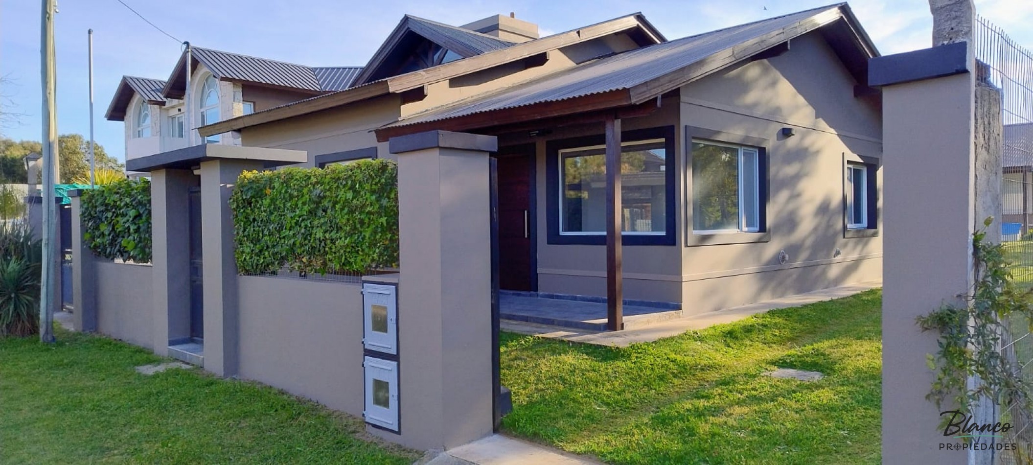 2 CASAS DE 4 AMB EN VENTA EN BARRIO SAN RAFAEL - VENTA EN BLOCK O INDIVIDUAL