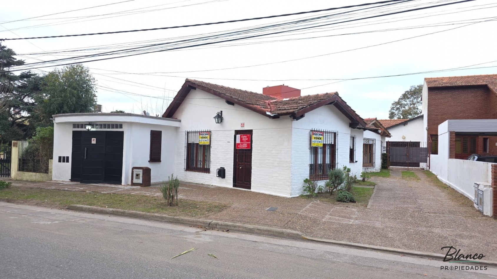 ¡IMPECABLE! PH al Frente 3 Ambientes con Todos los Servicios, Garage y Quincho