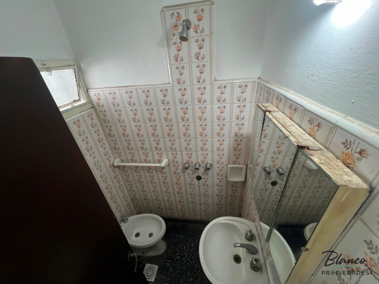  ¡Oportunidad en el centro! Depto 2 Ambientes en Planta Baja