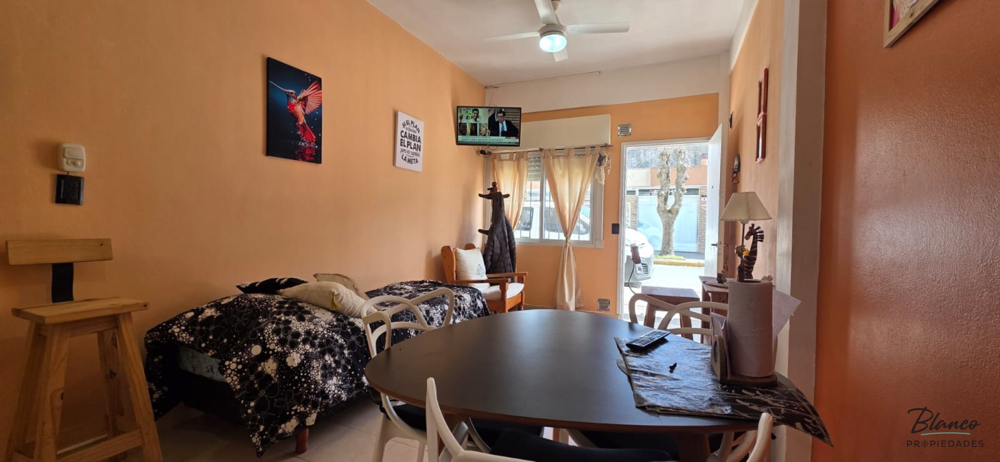 Hermoso Dpto de 2 ambientes en Planta Baja con todos los servicios en pleno centro