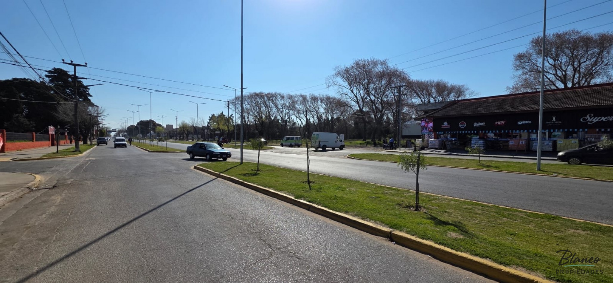 📍 Local comercial en alquiler — Av. Libertador al 800, entre Cramer y Olmos