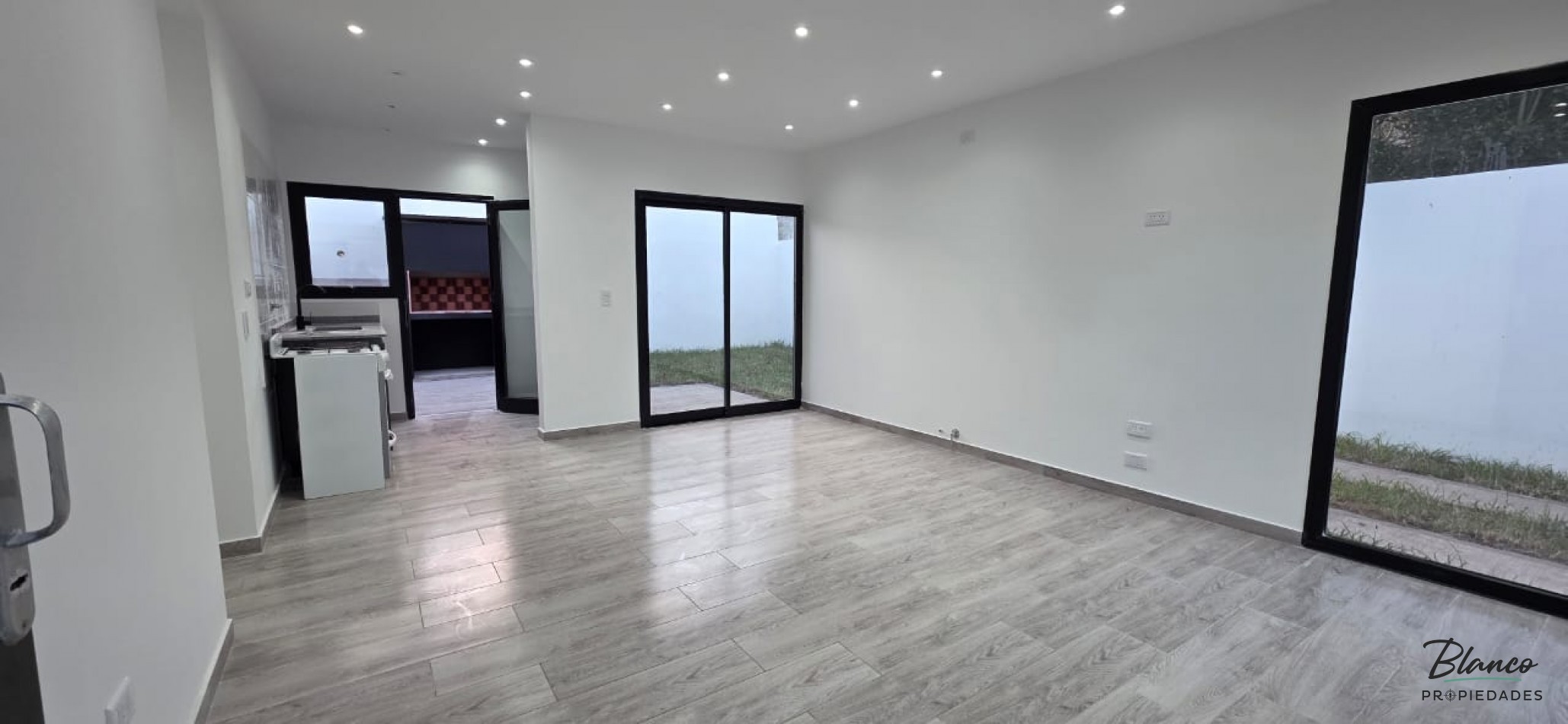 Hermosa Propiedad en venta a estrenar de 4 ambientes a Metros del mar!!! Complejo Popeye