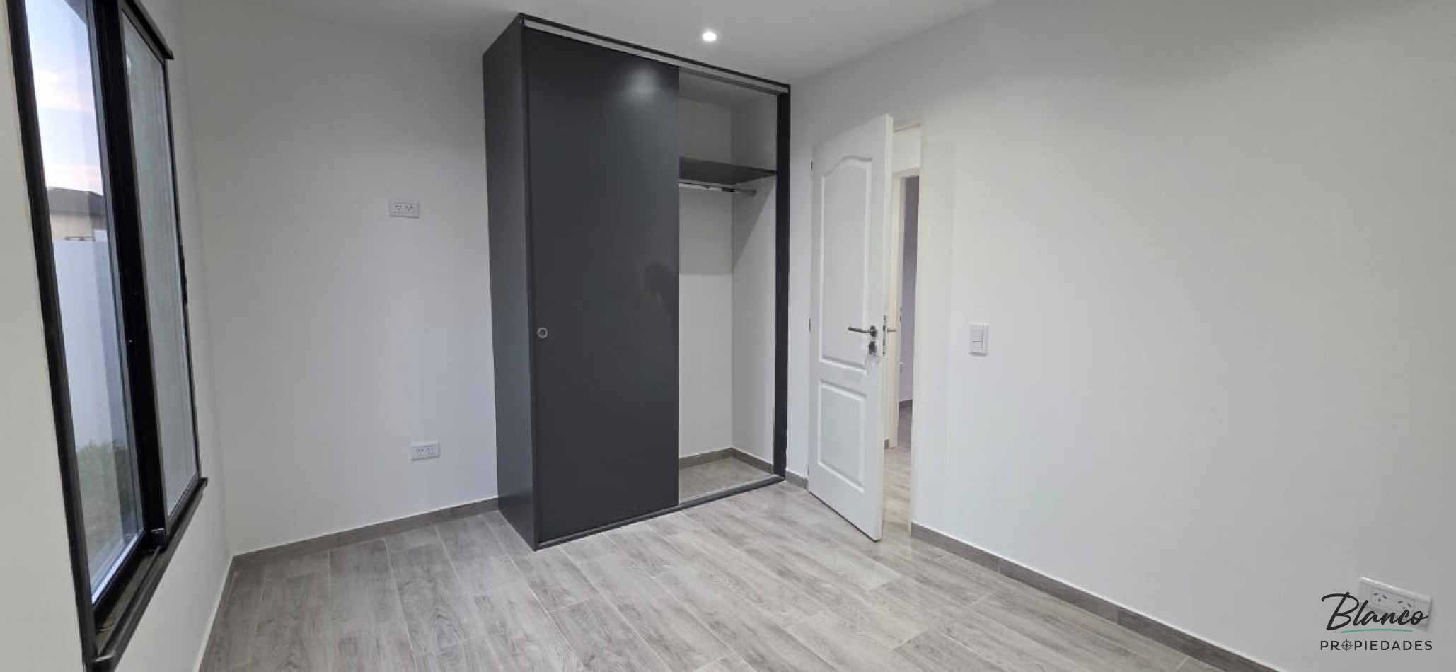 Hermosa Propiedad en venta a estrenar de 4 ambientes a Metros del mar!!! Complejo Popeye