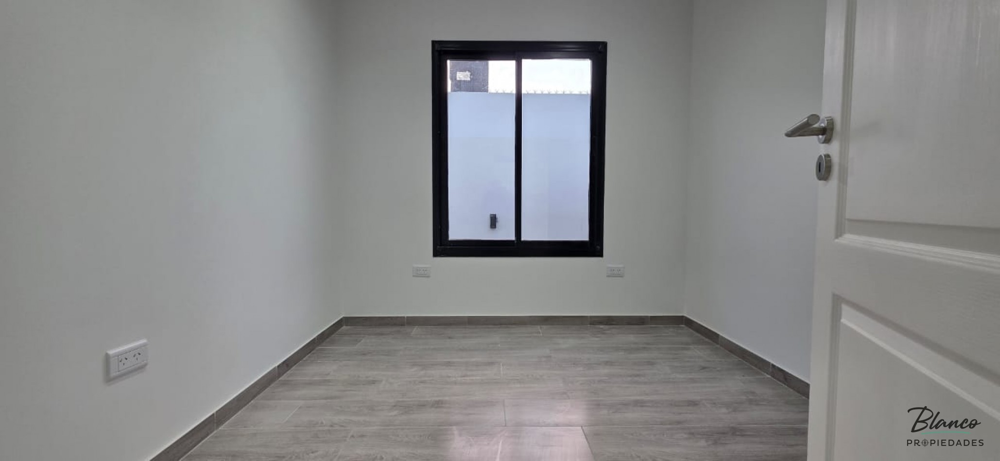 Hermosa Propiedad en venta a estrenar de 4 ambientes a Metros del mar!!! Complejo Popeye