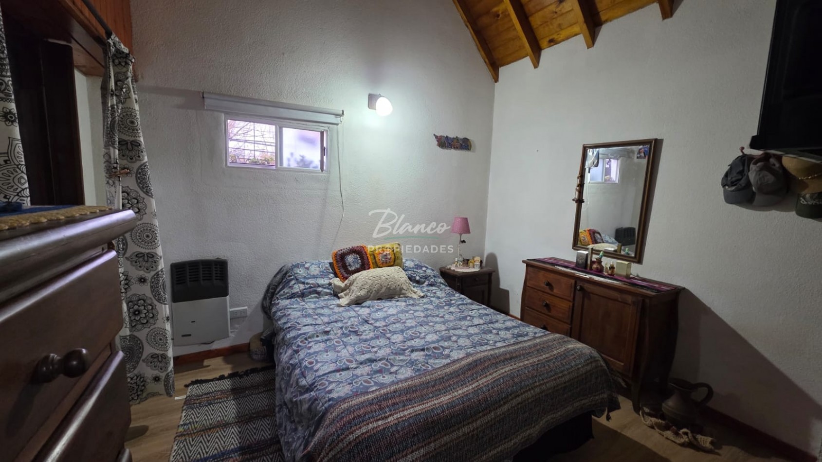 ¡IMPECABLE! PH al Frente 3 Ambientes con Todos los Servicios, Garage y Quincho