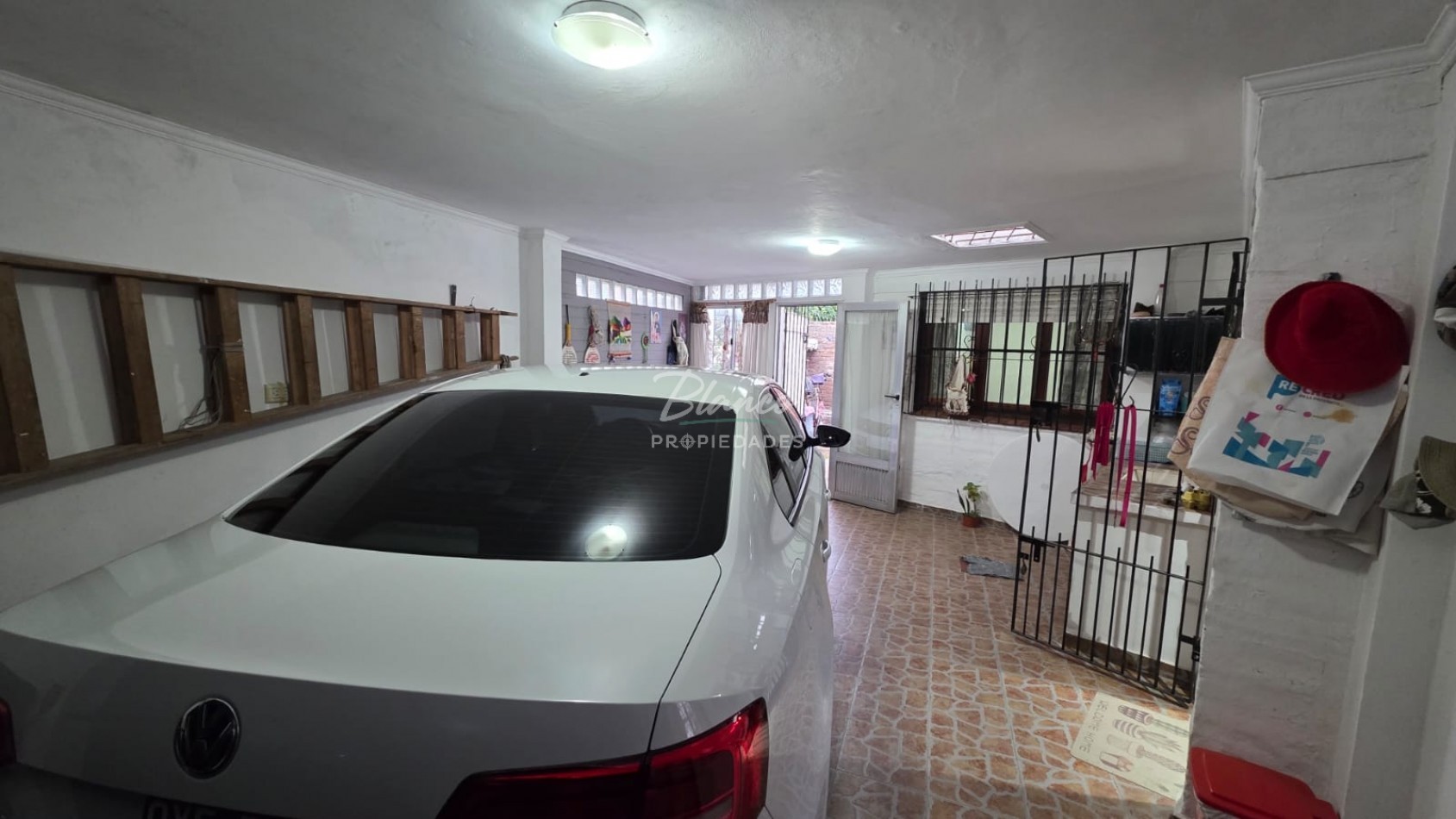 ¡IMPECABLE! PH al Frente 3 Ambientes con Todos los Servicios, Garage y Quincho