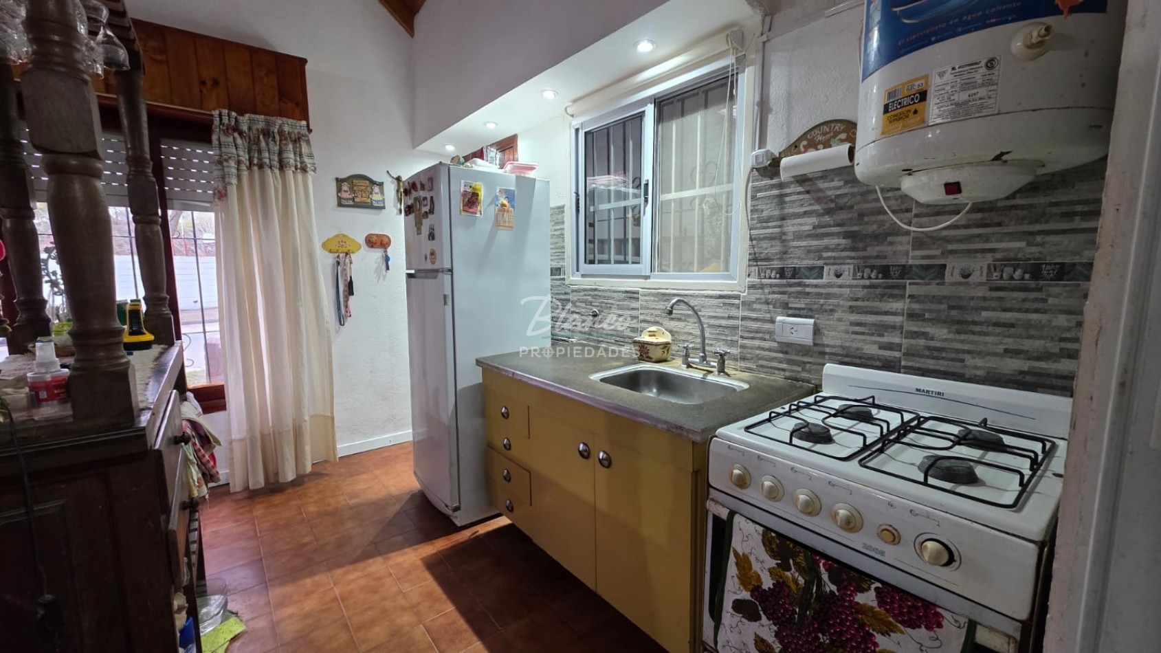 ¡IMPECABLE! PH al Frente 3 Ambientes con Todos los Servicios, Garage y Quincho