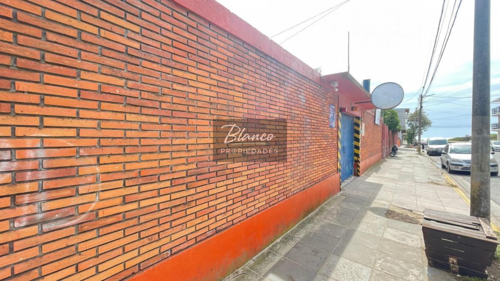IMPORTANTE LOTE COMERCIAL - IDEAL PARA INVERSOR!!!