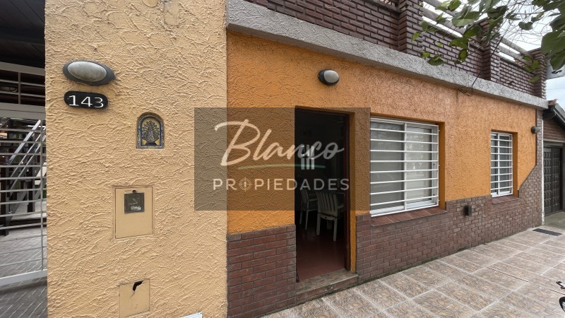 OPORTUNIDAD - Departamento 3 amb - Ideal vivienda permanente.