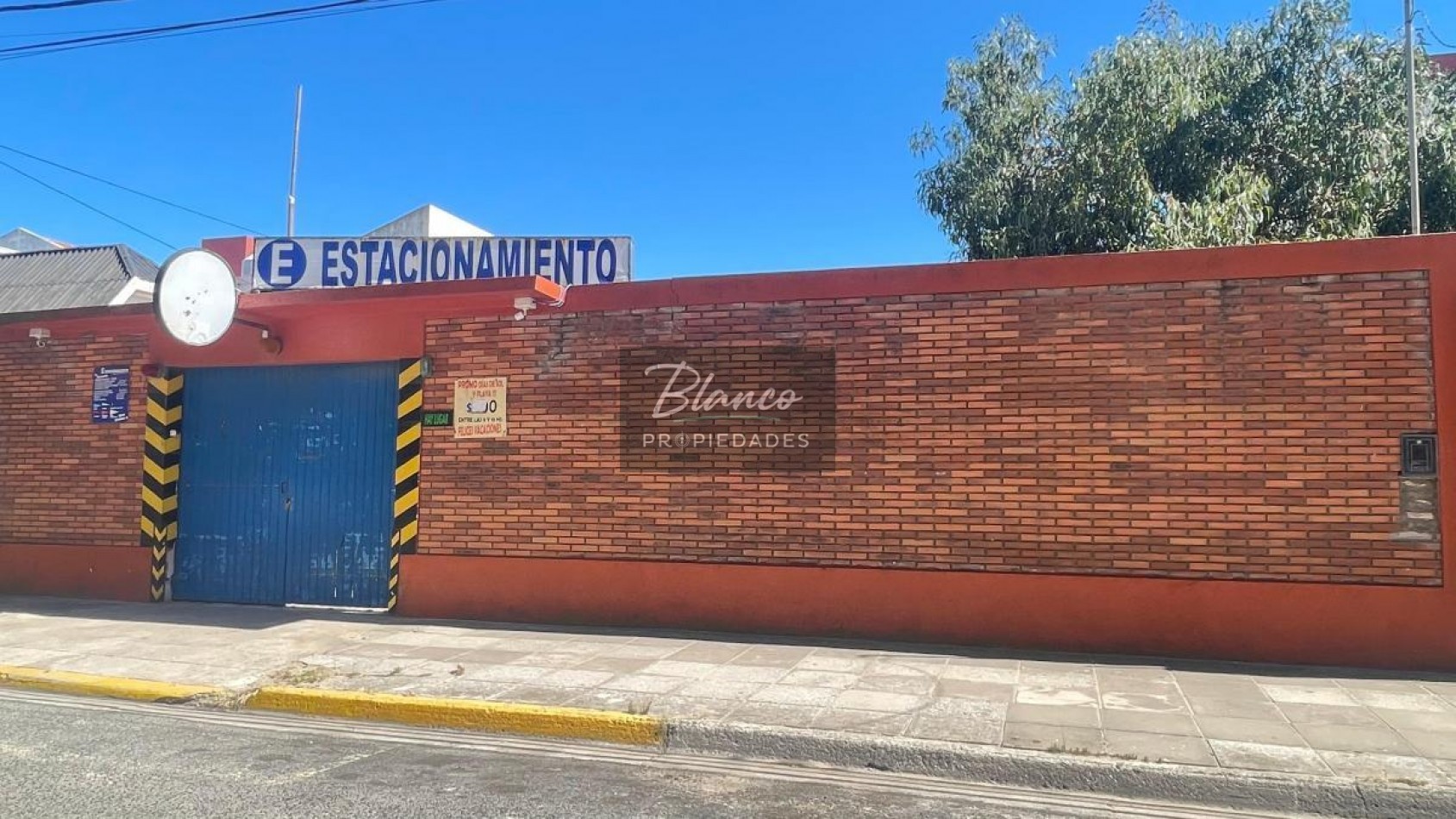 IMPORTANTE LOTE COMERCIAL - IDEAL PARA INVERSOR!!!