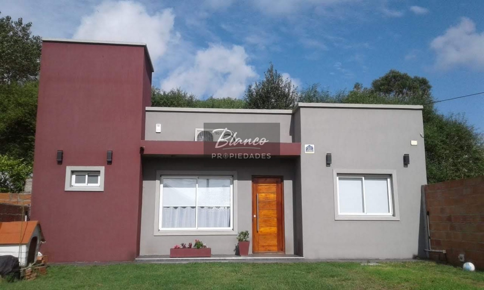 Hermosa Casa en venta  - Ideal para vivienda permanente.-