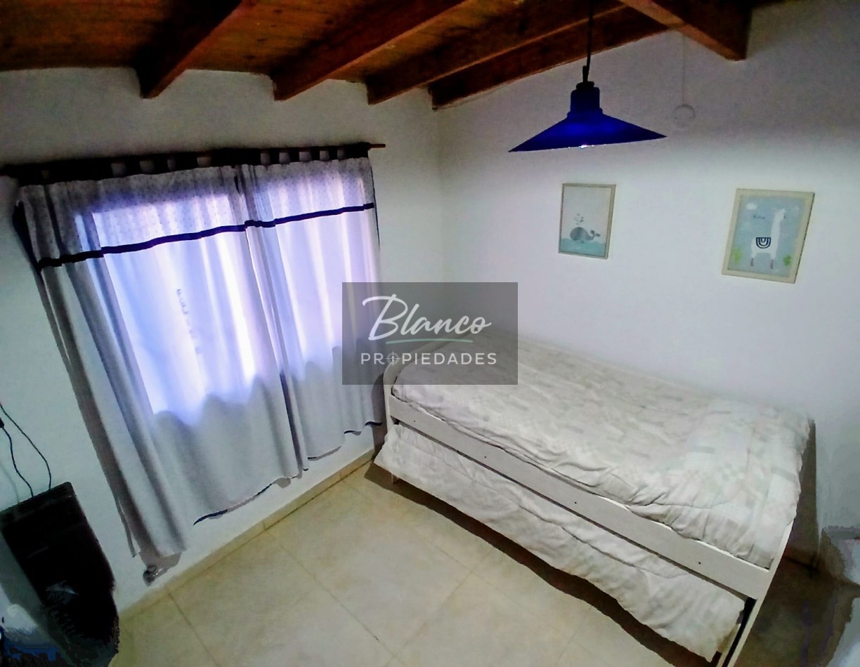 Hermosa Casa en venta  - Ideal para vivienda permanente.-