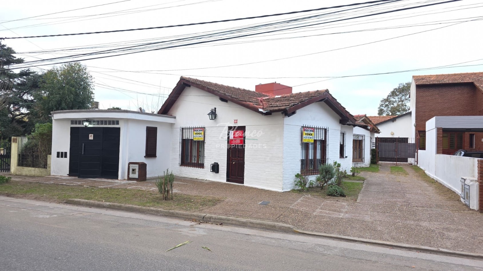 ¡IMPECABLE! PH al Frente 3 Ambientes con Todos los Servicios, Garage y Quincho