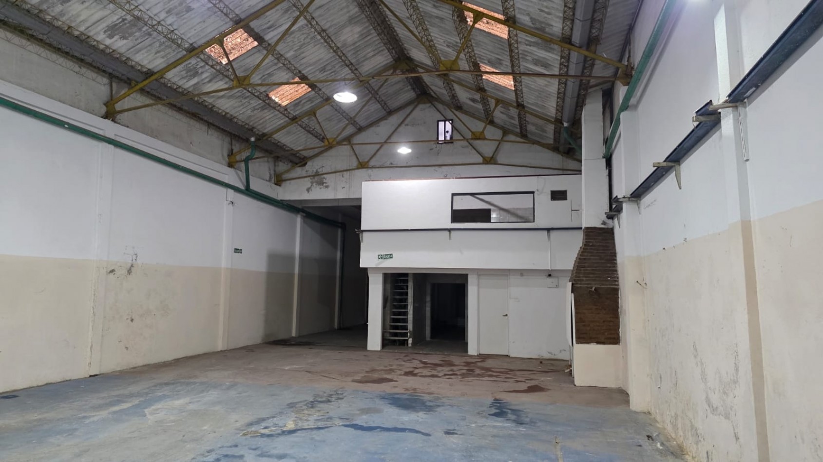 GALPON CON VIVIENDA