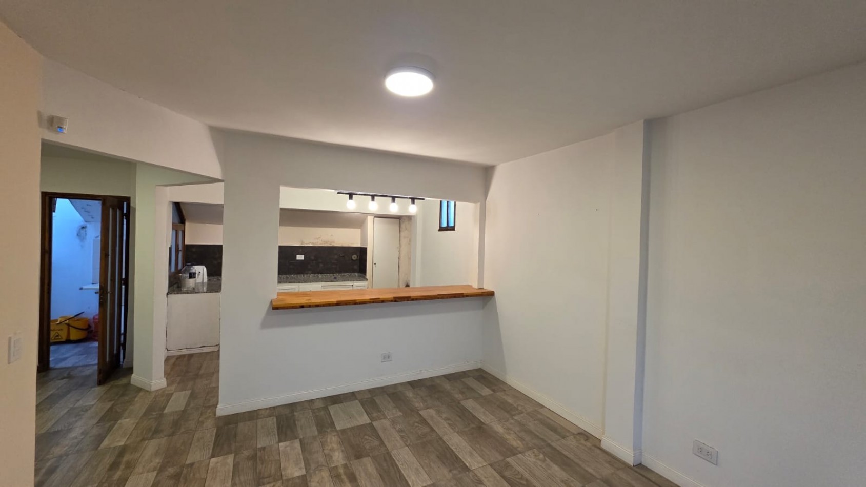GALPON CON VIVIENDA