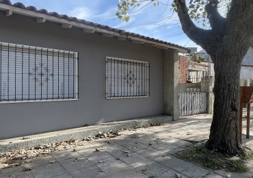 OPORTUNIDAD CASA DE 3 AMBIENTES AL FRENTE!!!