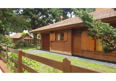 Hermosa Casa de 4 ambientes en Barrio San Rafael